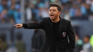 Gallardo-un-grande-chica-00