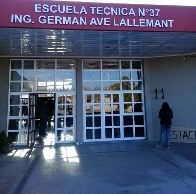 escuela-de-Juana-Koslay-chica