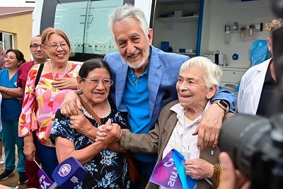 En-Buena-Esperanza-11-09-at-12.56.18-chica