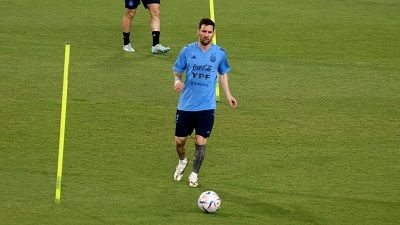 Messi-primera-practica-en-Qatar-chica