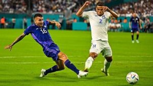 Nico-Gonzalez-afuera_1200-chica