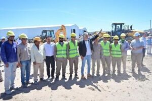 mas-obreros-24-at-11.35.58-chica