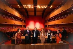 Adentro-del-Cine-Teatro-6-PM-chica