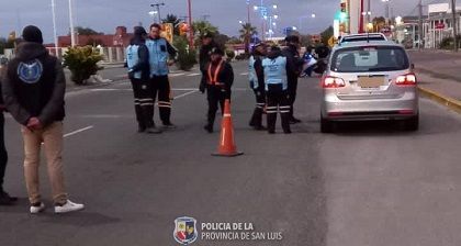 Controles-12-26-at-00.45.42-chica