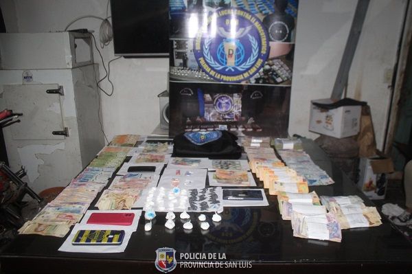 Mas-drogas-en-VM-8-ac67b6f8a8b8-chica